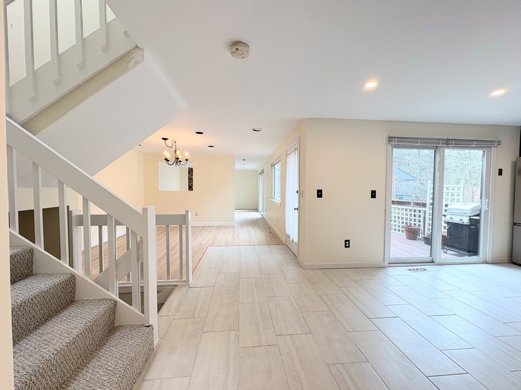 93 Spyglass Hill Drive, Ashland, Massachusetts, 2 Bedrooms Bedrooms, 5 Rooms Rooms,2.5 BathroomsBathrooms,Residential Lease,For Rent,Spyglass Hill Drive,73483202