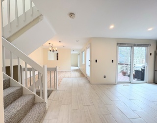 93 Spyglass Hill Drive, Ashland, Massachusetts, 2 Bedrooms Bedrooms, 5 Rooms Rooms,2.5 BathroomsBathrooms,Residential Lease,For Rent,Spyglass Hill Drive,73483202