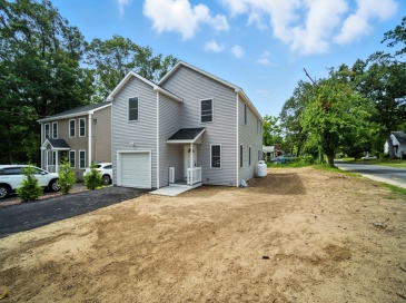 150 Seymour Ave, Springfield, Massachusetts, 3 Bedrooms Bedrooms, 6 Rooms Rooms,2.5 BathroomsBathrooms,Residential,For Sale,Seymour Ave,73425354