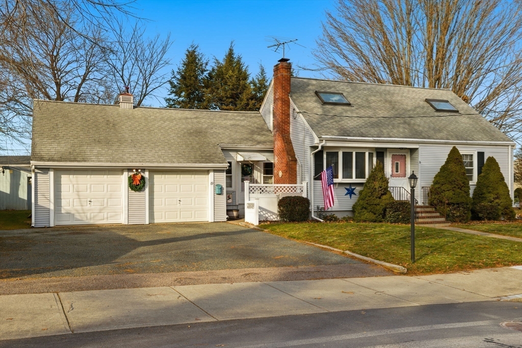 19 Jefferson Drive, Norwood, Massachusetts, 4 Bedrooms Bedrooms, 7 Rooms Rooms,2 BathroomsBathrooms,Residential,For Sale,Jefferson Drive,73461170