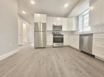 334-336 Warren, Boston, Massachusetts, 4 Bedrooms Bedrooms, 6 Rooms Rooms,1 BathroomBathrooms,Residential Lease,For Rent,Warren,73502806