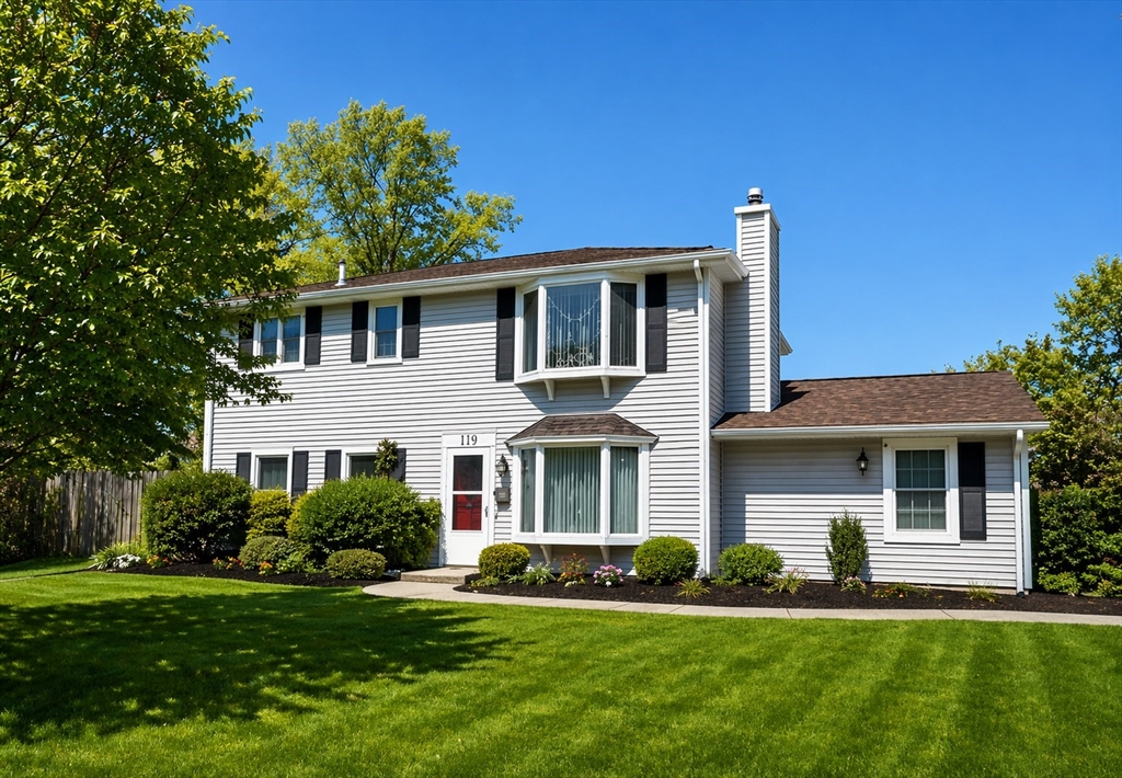 139 Keswick Rd, Brockton, Massachusetts, 4 Bedrooms Bedrooms, 11 Rooms Rooms,2 BathroomsBathrooms,Residential,For Sale,Keswick Rd,73502850