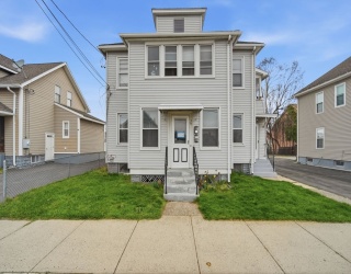 39 Baldwin St, West Springfield, Massachusetts, 4 Bedrooms Bedrooms, 8 Rooms Rooms,2 BathroomsBathrooms,Residential Income,For Sale,Baldwin St,73500847