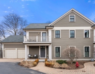 75 Auburn St, Newton, Massachusetts, 5 Bedrooms Bedrooms, 11 Rooms Rooms,5 BathroomsBathrooms,Residential,For Sale,Auburn St,73502868