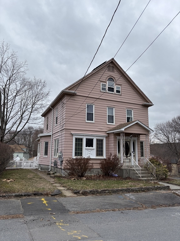 100 Madison St, Fitchburg, Massachusetts, 5 Bedrooms Bedrooms, 10 Rooms Rooms,2 BathroomsBathrooms,Residential,For Sale,Madison St,73502879