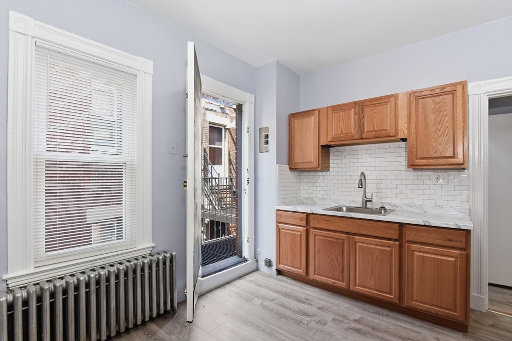 3 Moreland St, Boston, Massachusetts, 3 Bedrooms Bedrooms, 6 Rooms Rooms,1 BathroomBathrooms,Residential Lease,For Rent,Moreland St,73502897