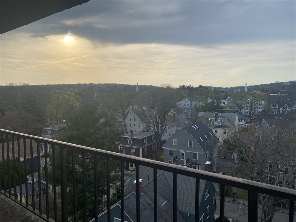 382 Massachusetts Avenue, Arlington, Massachusetts, 2 Bedrooms Bedrooms, 4 Rooms Rooms,2 BathroomsBathrooms,Residential Lease,For Rent,Massachusetts Avenue,73502934