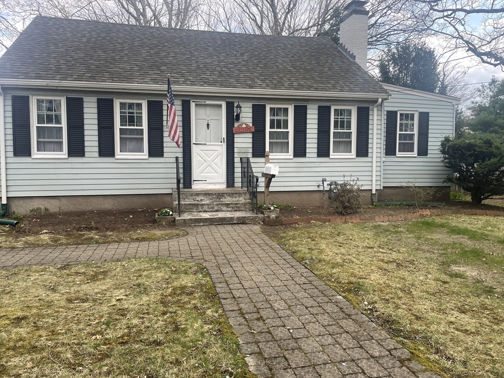75 Benefit St, Attleboro, Massachusetts, 3 Bedrooms Bedrooms, 7 Rooms Rooms,2 BathroomsBathrooms,Residential,For Sale,Benefit St,73502927