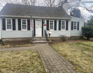 75 Benefit St, Attleboro, Massachusetts, 3 Bedrooms Bedrooms, 7 Rooms Rooms,2 BathroomsBathrooms,Residential,For Sale,Benefit St,73502927
