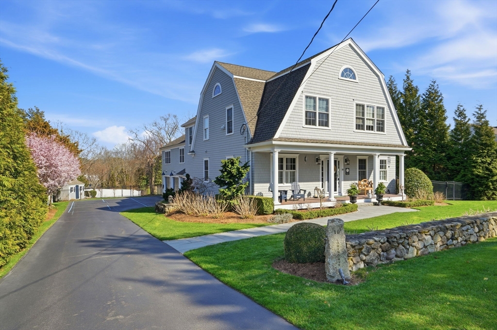 10 Loring Ave, Kingston, Massachusetts, 5 Bedrooms Bedrooms, 10 Rooms Rooms,5 BathroomsBathrooms,Residential,For Sale,Loring Ave,73502647