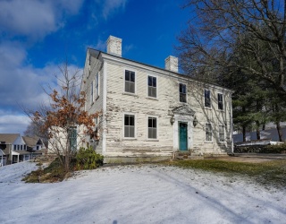 19 Ash St, Marlborough, Massachusetts, 4 Bedrooms Bedrooms, 11 Rooms Rooms,2 BathroomsBathrooms,Residential Income,For Sale,Ash St,73502718