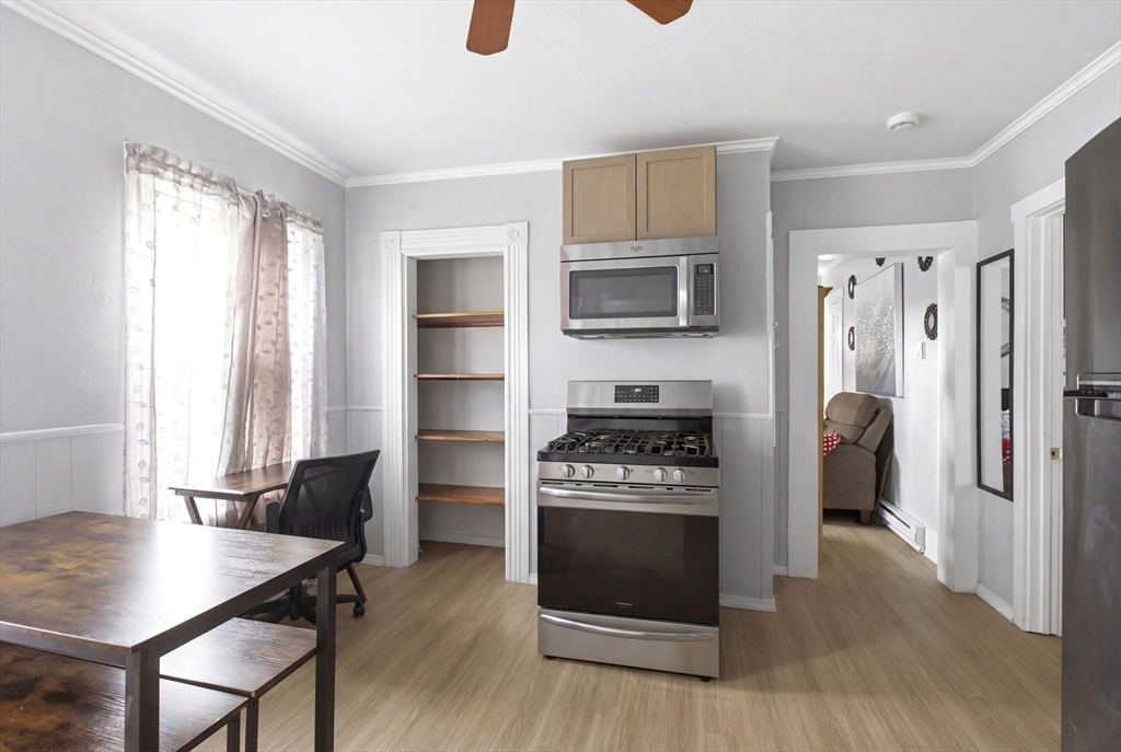 81 Ward St, Worcester, Massachusetts, 6 Bedrooms Bedrooms, 12 Rooms Rooms,3 BathroomsBathrooms,Residential Income,For Sale,Ward St,73502656