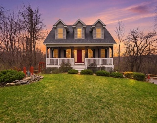 6 Spinnaker Cir, Haverhill, Massachusetts, 3 Bedrooms Bedrooms, 7 Rooms Rooms,1.5 BathroomsBathrooms,Residential,For Sale,Spinnaker Cir,73502650