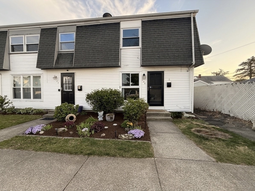 128 Osborn St, New Bedford, Massachusetts, 2 Bedrooms Bedrooms, 5 Rooms Rooms,1.5 BathroomsBathrooms,Residential,For Sale,Osborn St,73502406