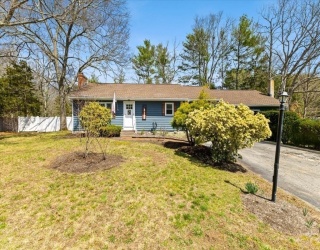 38 New Taunton Ave, Norton, Massachusetts, 3 Bedrooms Bedrooms, 6 Rooms Rooms,1 BathroomBathrooms,Residential,For Sale,New Taunton Ave,73502728