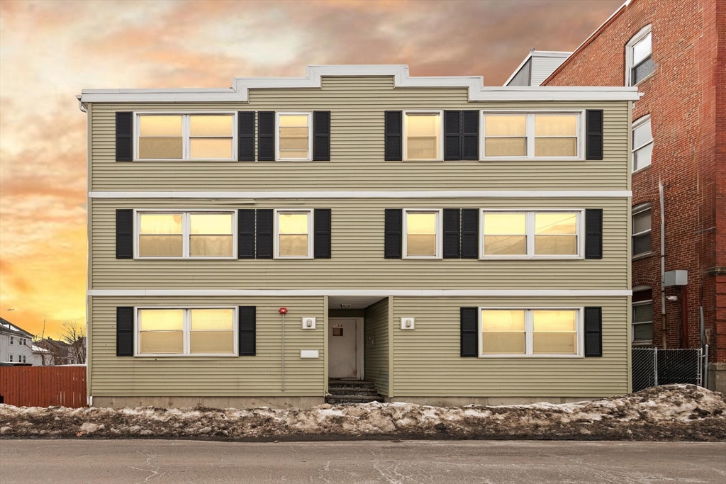 138 Franklin, Lynn, Massachusetts, 14 Bedrooms Bedrooms, 28 Rooms Rooms,8 BathroomsBathrooms,Residential Income,For Sale,Franklin,73502739