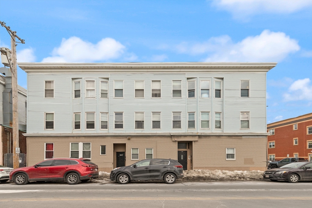 137 Franklin St, Lynn, Massachusetts, 16 Bedrooms Bedrooms, 34 Rooms Rooms,9 BathroomsBathrooms,Residential Income,For Sale,Franklin St,73502738