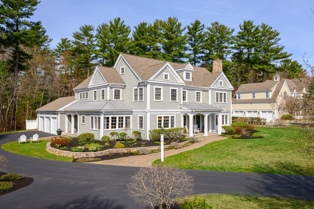 15 Saddle Lane, Hanover, Massachusetts, 5 Bedrooms Bedrooms, 15 Rooms Rooms,3.5 BathroomsBathrooms,Residential,For Sale,Saddle Lane,73502625