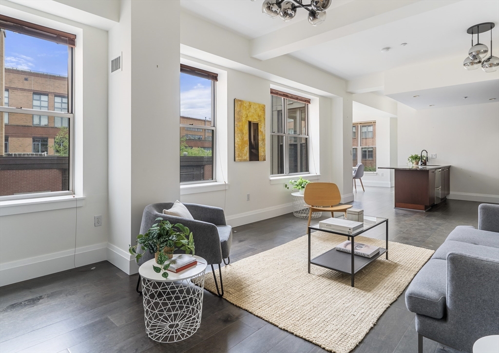 35 Fay St, Boston, Massachusetts, 1 Bedroom Bedrooms, 2 Rooms Rooms,1 BathroomBathrooms,Residential,For Sale,Fay St,73502756