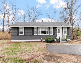184 Fitchburg Rd, Townsend, Massachusetts, 3 Bedrooms Bedrooms, 6 Rooms Rooms,1 BathroomBathrooms,Residential,For Sale,Fitchburg Rd,73502077