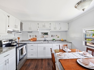 229 Miller St, Ludlow, Massachusetts, 2 Bedrooms Bedrooms, 4 Rooms Rooms,1 BathroomBathrooms,Residential,For Sale,Miller St,73502758