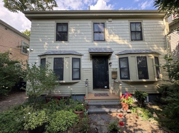 237-239 Mt Auburn Street, Cambridge, Massachusetts, 4 Bedrooms Bedrooms, 11 Rooms Rooms,3.5 BathroomsBathrooms,Residential Income,For Sale,Mt Auburn Street,73502795