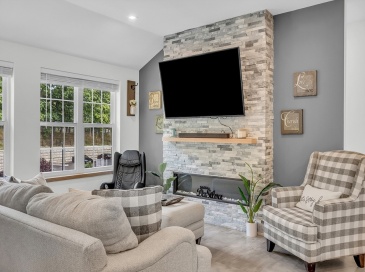 2253 Washington St, Canton, Massachusetts, 2 Bedrooms Bedrooms, 7 Rooms Rooms,2.5 BathroomsBathrooms,Residential,For Sale,Washington St,73466194
