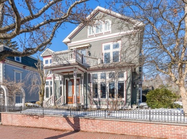405 Broadway, Cambridge, Massachusetts, 4 Bedrooms Bedrooms, 13 Rooms Rooms,4.5 BathroomsBathrooms,Residential,For Sale,Broadway,73482553