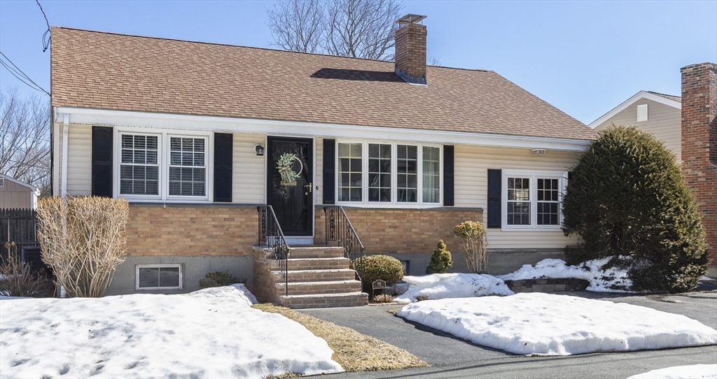 15 Francis Rd, Salem, Massachusetts, 3 Bedrooms Bedrooms, 6 Rooms Rooms,2 BathroomsBathrooms,Residential,For Sale,Francis Rd,73485351