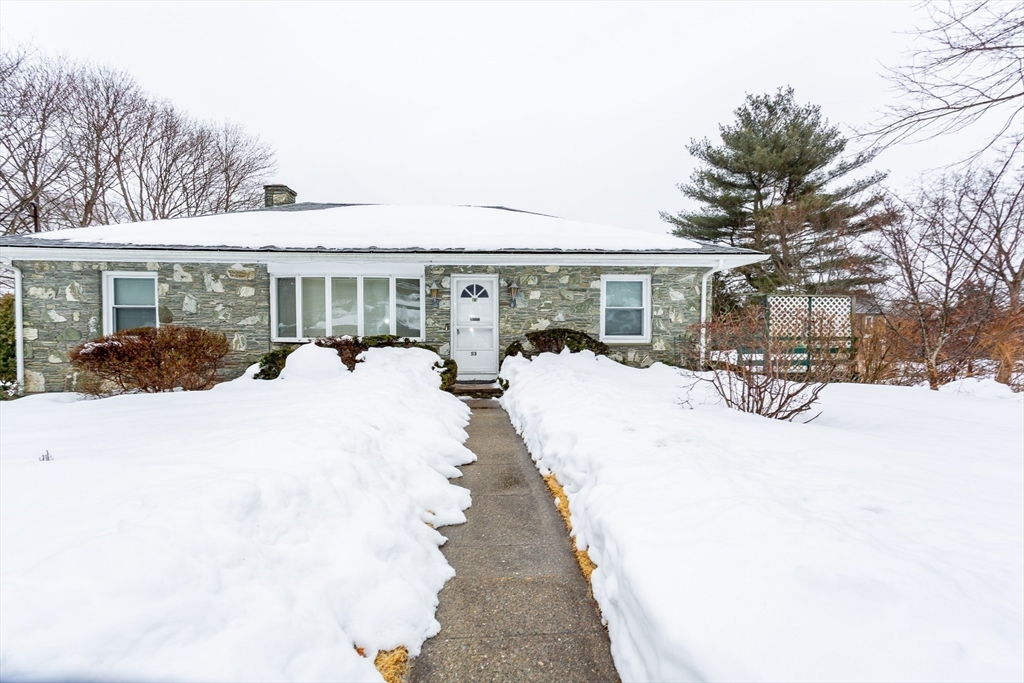 53 Lindsey Ln, Swansea, Massachusetts, 3 Bedrooms Bedrooms, 6 Rooms Rooms,2 BathroomsBathrooms,Residential,For Sale,Lindsey Ln,73483383