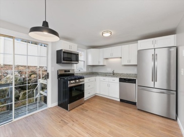 12C Oliver St, Haverhill, Massachusetts, 2 Bedrooms Bedrooms, 4 Rooms Rooms,1.5 BathroomsBathrooms,Residential,For Sale,Oliver St,73466063