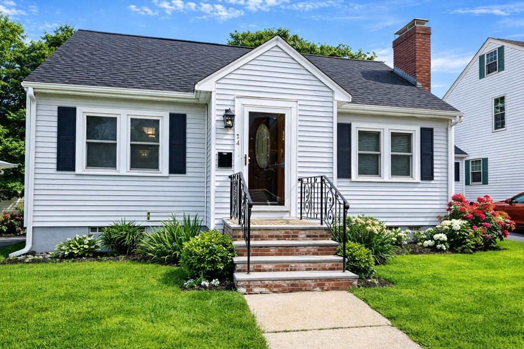 34 Sammett Ave, Boston, Massachusetts, 3 Bedrooms Bedrooms, 4 Rooms Rooms,1 BathroomBathrooms,Residential,For Sale,Sammett Ave,73485627