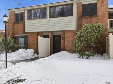 95 Greenbrook Dr, Stoughton, Massachusetts, 3 Bedrooms Bedrooms, 5 Rooms Rooms,1.5 BathroomsBathrooms,Residential,For Sale,Greenbrook Dr,73482994