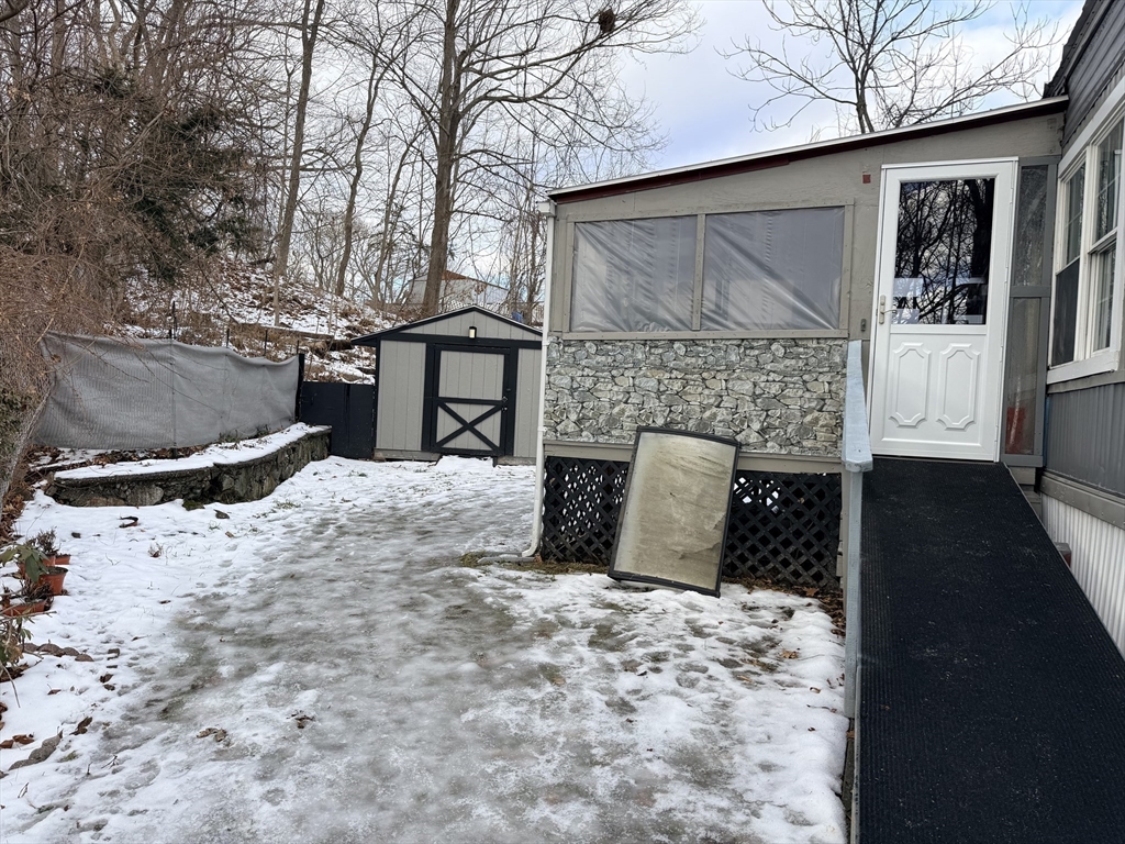 229 Miller St, Ludlow, Massachusetts, 2 Bedrooms Bedrooms, 4 Rooms Rooms,1.5 BathroomsBathrooms,Residential,For Sale,Miller St,73466332