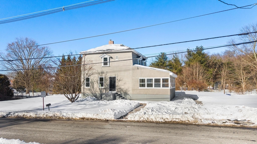754 Read St, Attleboro, Massachusetts, 5 Bedrooms Bedrooms, 9 Rooms Rooms,2 BathroomsBathrooms,Residential,For Sale,Read St,73474919