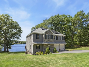 7 Grace St, Chelmsford, Massachusetts, 4 Bedrooms Bedrooms, 9 Rooms Rooms,3.5 BathroomsBathrooms,Residential,For Sale,Grace St,73470754