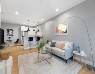 60 Cross St, East, Somerville, Massachusetts, 1 Bedroom Bedrooms, 3 Rooms Rooms,1 BathroomBathrooms,Residential,For Sale,Cross St, East,73503029