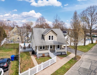 61 Spencer Street, Springfield, Massachusetts, 3 Bedrooms Bedrooms, 6 Rooms Rooms,1.5 BathroomsBathrooms,Residential,For Sale,Spencer Street,73503055