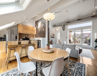 1666 Washington St, Boston, Massachusetts, 3 Bedrooms Bedrooms, 4 Rooms Rooms,3 BathroomsBathrooms,Residential,For Sale,Washington St,73503032