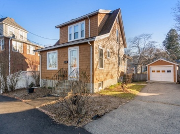 8 Breede Terrace, Dedham, Massachusetts, 2 Bedrooms Bedrooms, 6 Rooms Rooms,1.5 BathroomsBathrooms,Residential,For Sale,Breede Terrace,73503033