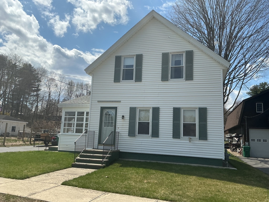 42 Elm Street, Clinton, Massachusetts, 3 Bedrooms Bedrooms, 6 Rooms Rooms,1 BathroomBathrooms,Residential,For Sale,Elm Street,73503120