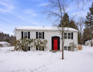 105 Pomeroy Ln, Amherst, Massachusetts, 4 Bedrooms Bedrooms, 6 Rooms Rooms,3 BathroomsBathrooms,Residential Lease,For Rent,Pomeroy Ln,73503115