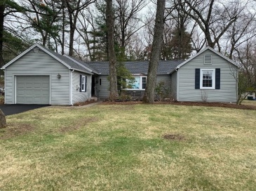 320 Maple St, East Longmeadow, Massachusetts, 2 Bedrooms Bedrooms, 5 Rooms Rooms,1 BathroomBathrooms,Residential,For Sale,Maple St,73503126