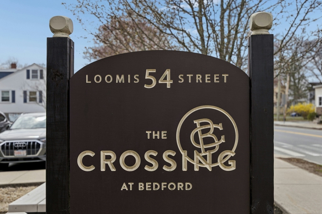 54 Loomis Street, Bedford, Massachusetts, 2 Bedrooms Bedrooms, 5 Rooms Rooms,2 BathroomsBathrooms,Residential,For Sale,Loomis Street,73502992