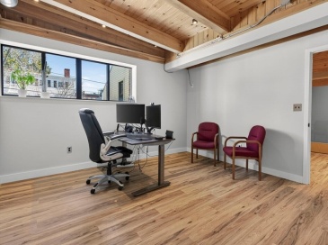 1 Harris St, Newburyport, Massachusetts, ,Commercial Lease,For Rent,Harris St,73503003