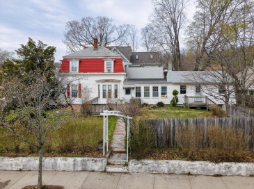 235 Lebanon Street, Malden, Massachusetts, 5 Bedrooms Bedrooms, 10 Rooms Rooms,3 BathroomsBathrooms,Residential Income,For Sale,Lebanon Street,73503279