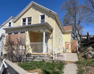 1814 Pleasant Street, Fall River, Massachusetts, 4 Bedrooms Bedrooms, 8 Rooms Rooms,2 BathroomsBathrooms,Residential Income,For Sale,Pleasant Street,73503328