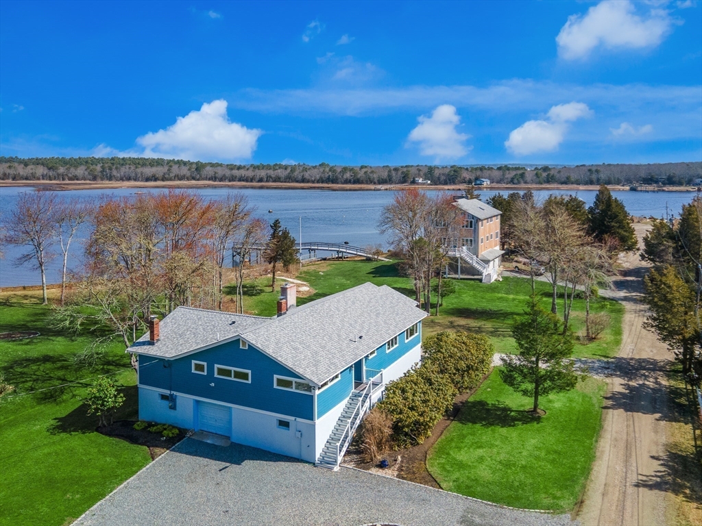 3 Bass Point Rd, Marion, Massachusetts, 3 Bedrooms Bedrooms, 6 Rooms Rooms,2 BathroomsBathrooms,Residential,For Sale,Bass Point Rd,73503267