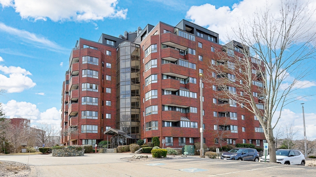 200 Burkhall St, Weymouth, Massachusetts, 2 Bedrooms Bedrooms, 4 Rooms Rooms,2 BathroomsBathrooms,Residential,For Sale,Burkhall St,73503343