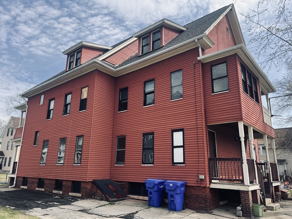 157-159 Lebanon St, Springfield, Massachusetts, 9 Bedrooms Bedrooms, 15 Rooms Rooms,3 BathroomsBathrooms,Residential Income,For Sale,Lebanon St,73503345